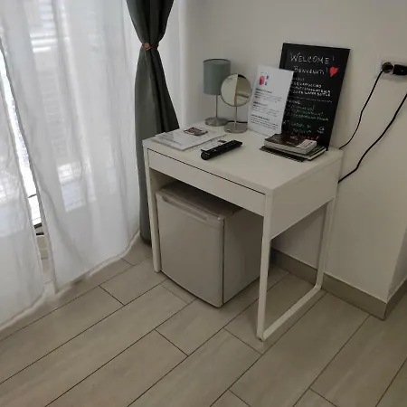 Domus San Biagio 14 Bed & Breakfast 4*