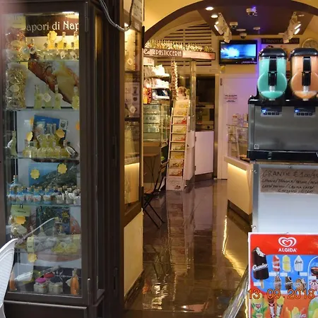 Alojamento de Acomodação e Pequeno-almoço Domus San Biagio 14 Nápoles